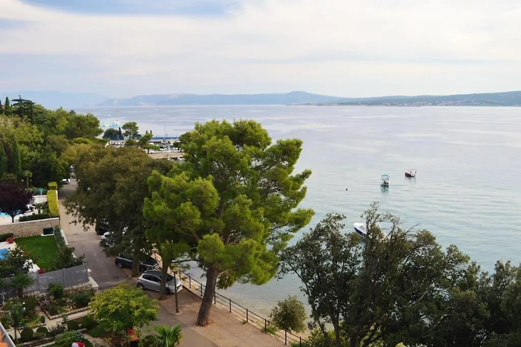 Nirvana Crikvenica - 3 Apartment 0*,